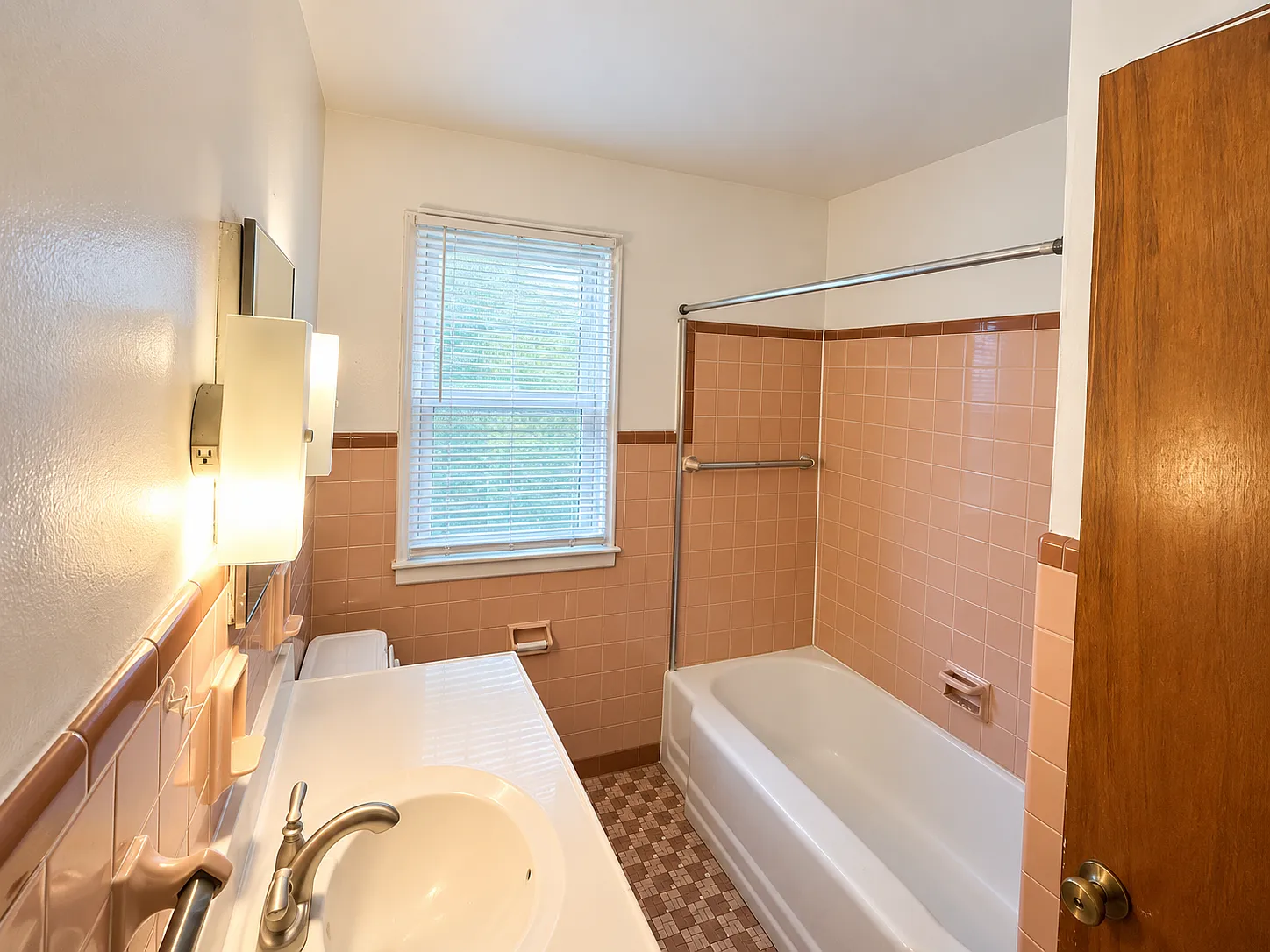 2 bed, 800 sqft, $960 — Photo 4