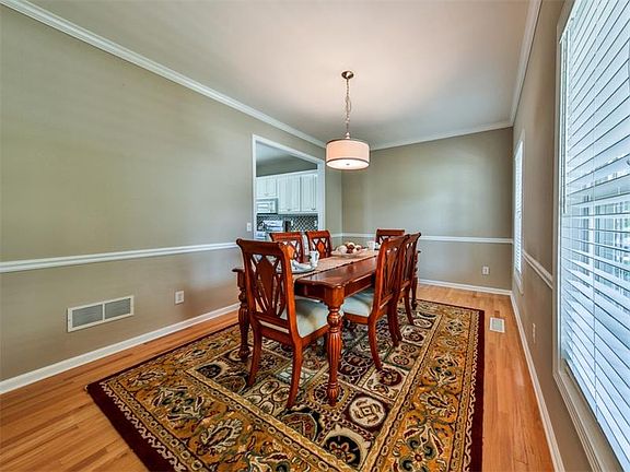 4th image of 110 Northtowne Dr