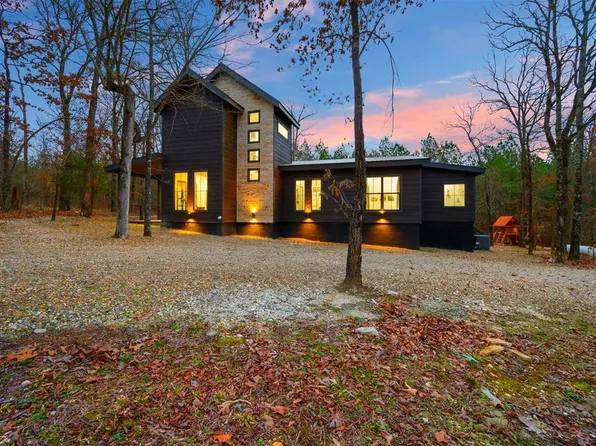 303 Whomping Willow Way, Broken Bow, OK 74728