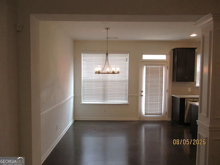 2726 Kemp Ct — Photo 6