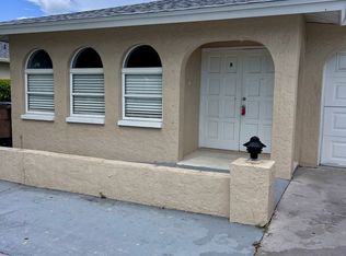 3637 Country Club Blvd APT B, Cape Coral, FL 33904
