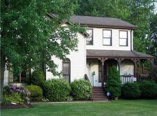 102 Crossing Ridge Trl, Cranberry Twp, PA 16066