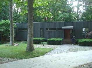 2347 Topsfield Rd, South Bend, IN 46614