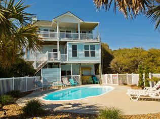 102 Clark St, Emerald Isle, NC 28594