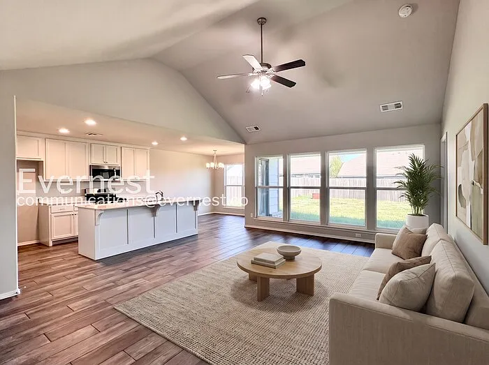 3 bed, 2.0 bath, 1487 sqft, $1,750 — Photo 2