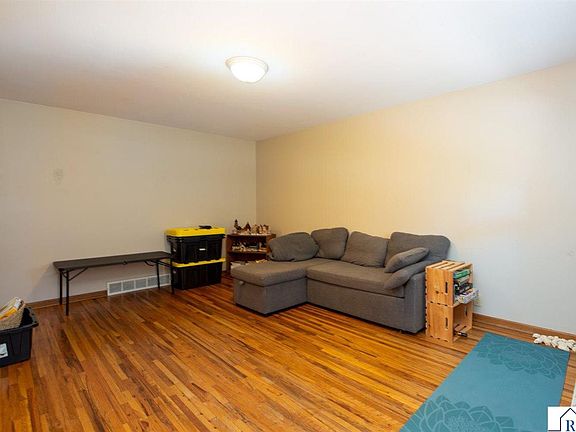 2nd image of 706 N 8th St