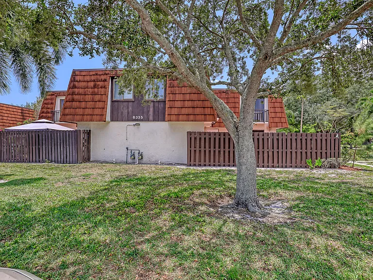 6335 Red Pine Ln #A — Photo 32