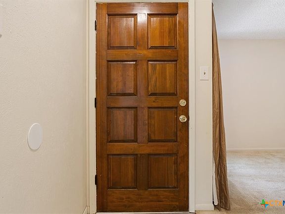 3rd image of 1906 Willowbend Dr