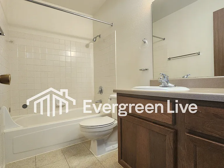 124 Crusader Ct — Photo 21