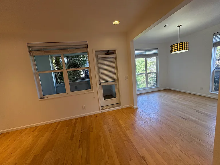 2173 NW Everett St #3 — Photo 9