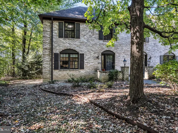 1318 Sand Hill Rd, Hummelstown, PA 17036