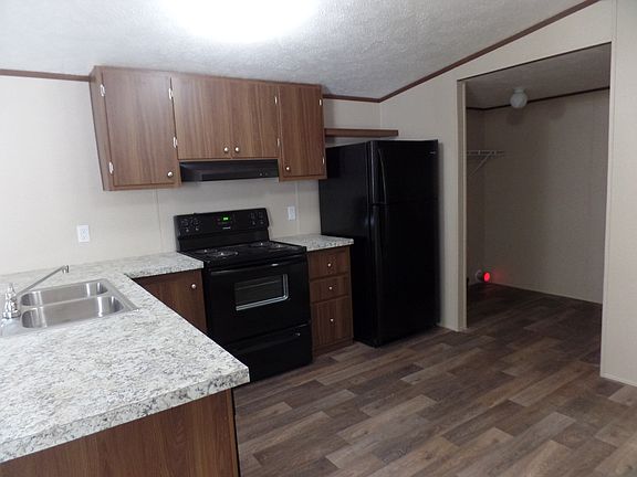 2nd image of 397 Bayhead Dr