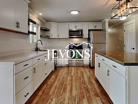 2nd image of 16120 17th Avenue Ct E