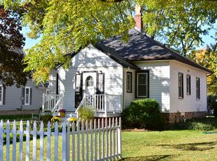 5651 S 110th St, Hales Corners, WI 53130