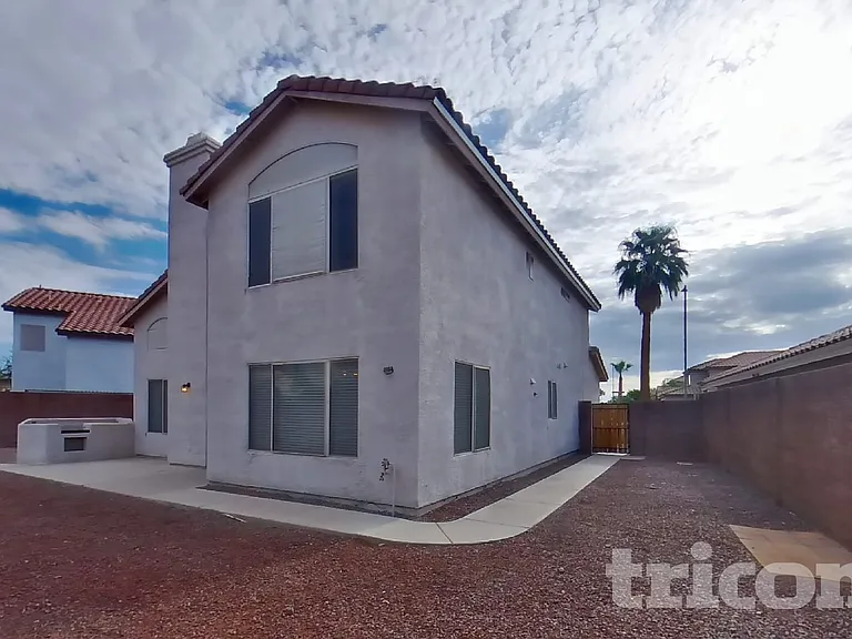 17220 N Wavyleaf Ave — Photo 15