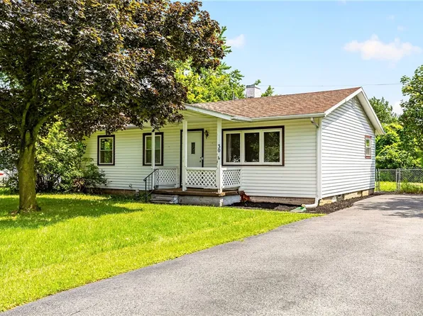 30 Fairlawn Dr, Honeoye Falls, NY 14472