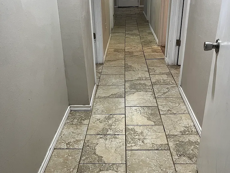 6215 N Victor Ave — Photo 12