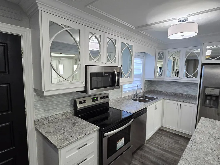 21 Elnathan Cres #MAIN — Photo 9