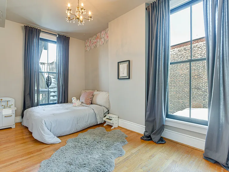 2256 W Grand Ave #3 — Photo 12