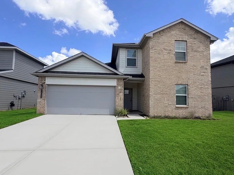 31722 Margaret Woods Ln