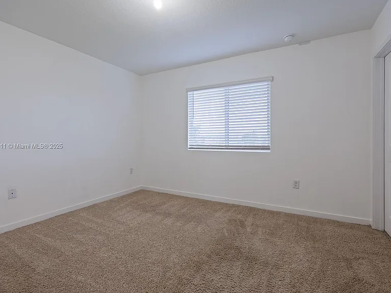 1014 SE 23rd Ave — Photo 8