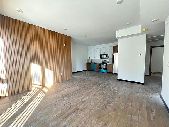3rd image of 1712 N 2nd St #5O4