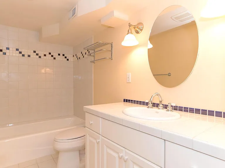 721 W Florentia Pl — Photo 15