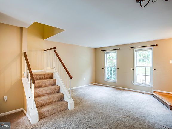 5th image of 7441 Hatherleigh Ct