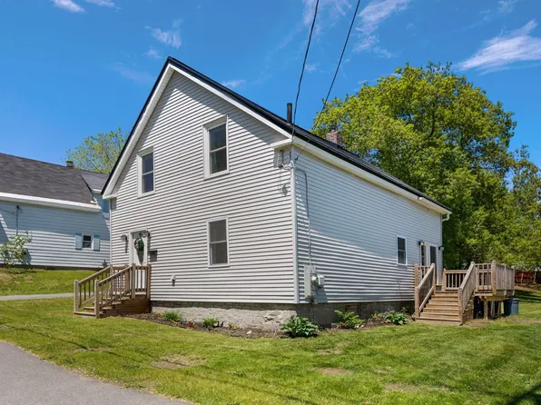10 Pleasant Street, Fairfield, ME 04937