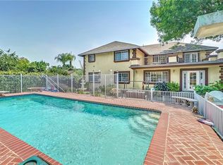 19151 Cantara St, Reseda, CA 91335