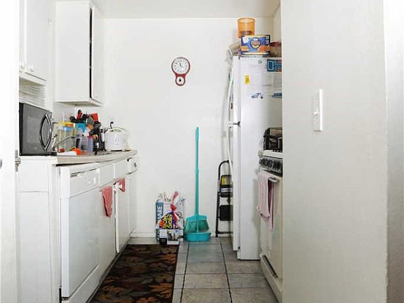 5th image of 1520 Coulston St APT 17