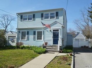 18 Francine Ave, Amityville, NY 11701