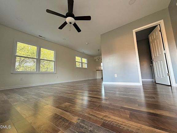 5th image of 2222 Sunset Hills Dr