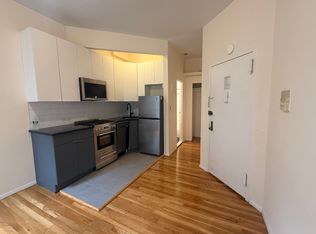 428 W 48th St #2WR, New York, NY 10036