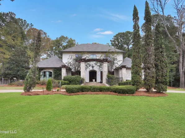115 Summer Lake Dr, Ridgeland, MS 39157