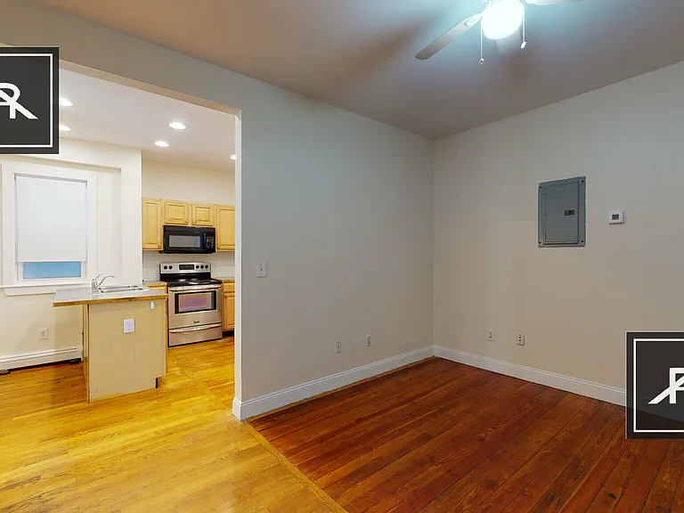 17 Linden St #2 — Photo 14
