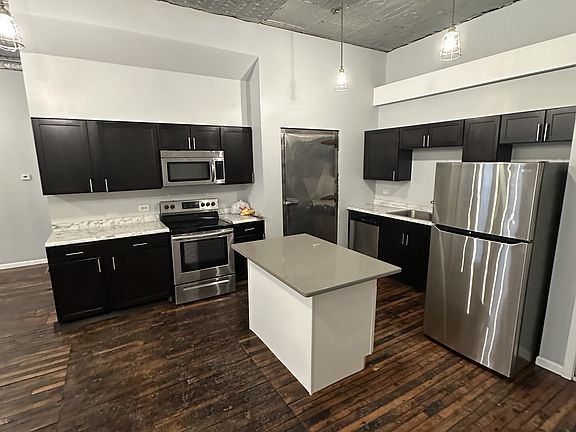 2nd image of 4559 S Hermitage Ave #1F