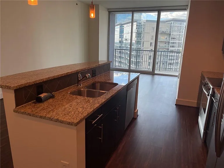 1080 Peachtree St NE #2015 — Photo 2