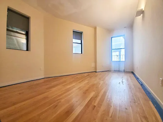 Rented by Delmark Realty LLC | media 19