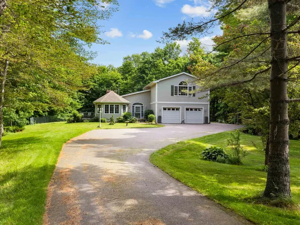409 Maple Grove Rd, Summerside, PE C1N 5G4