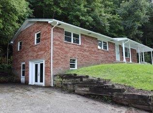 318 Kentucky Ave SE, Norton, VA 24273