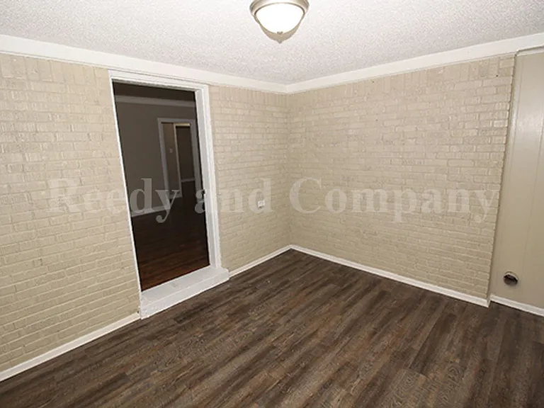 1023 Waring Rd — Photo 18