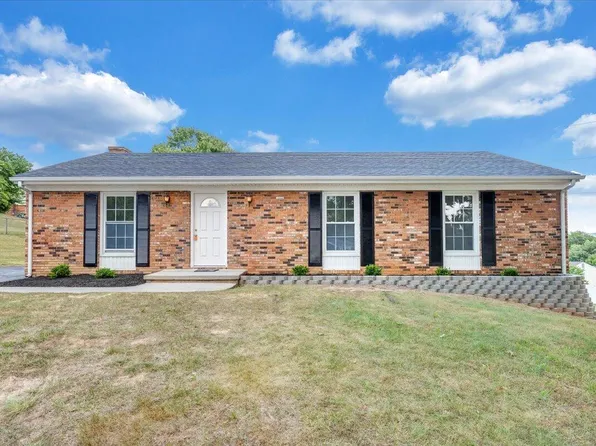 3939 Saint James Cir SW, Roanoke, VA 24018