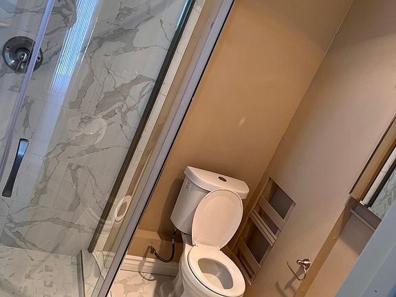 5th image of 6830 Rosemead Blvd APT 18