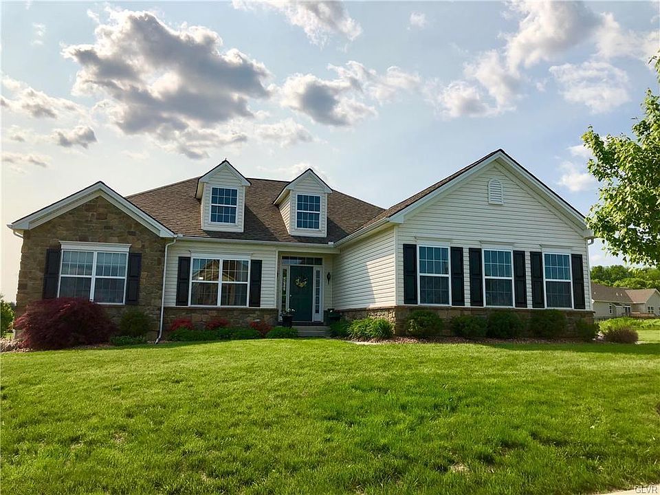 1st image of 4702 Farrcroft Dr