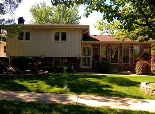 308 Rosehill Dr, Lemont, IL 60439