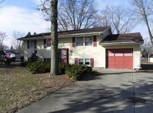 12353 Carleton Dr, Mishawaka, IN