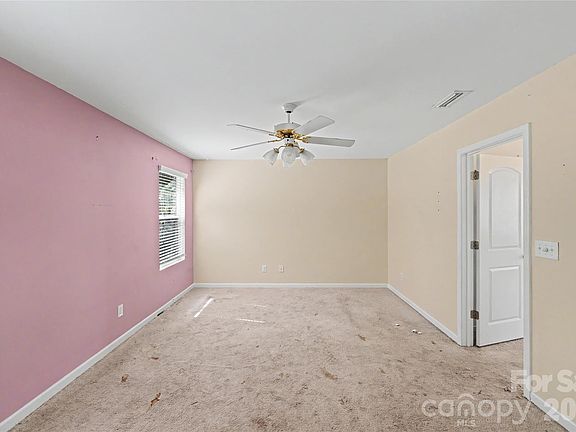5th image of 460 Dutch White Dr