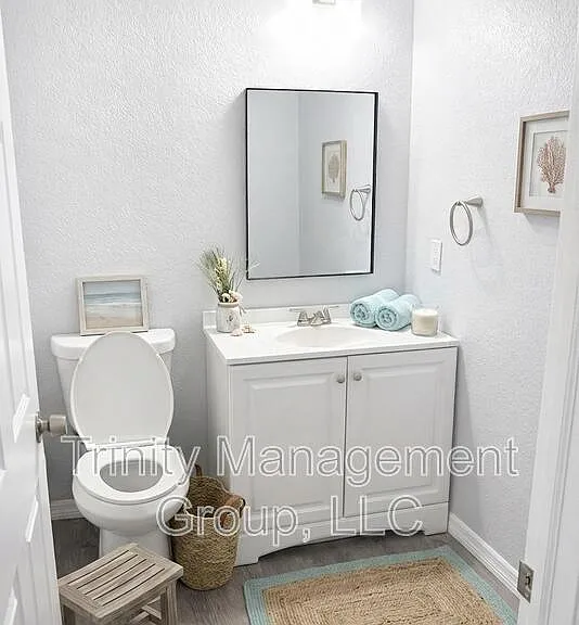 1509 Winding Way E #3 — Photo 3