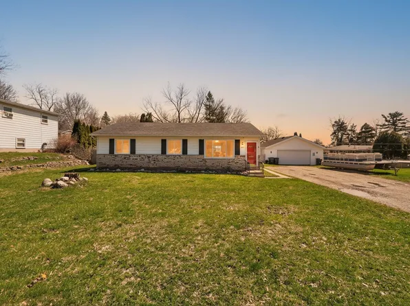 893 Sherry Dr, Lake Orion, MI 48362